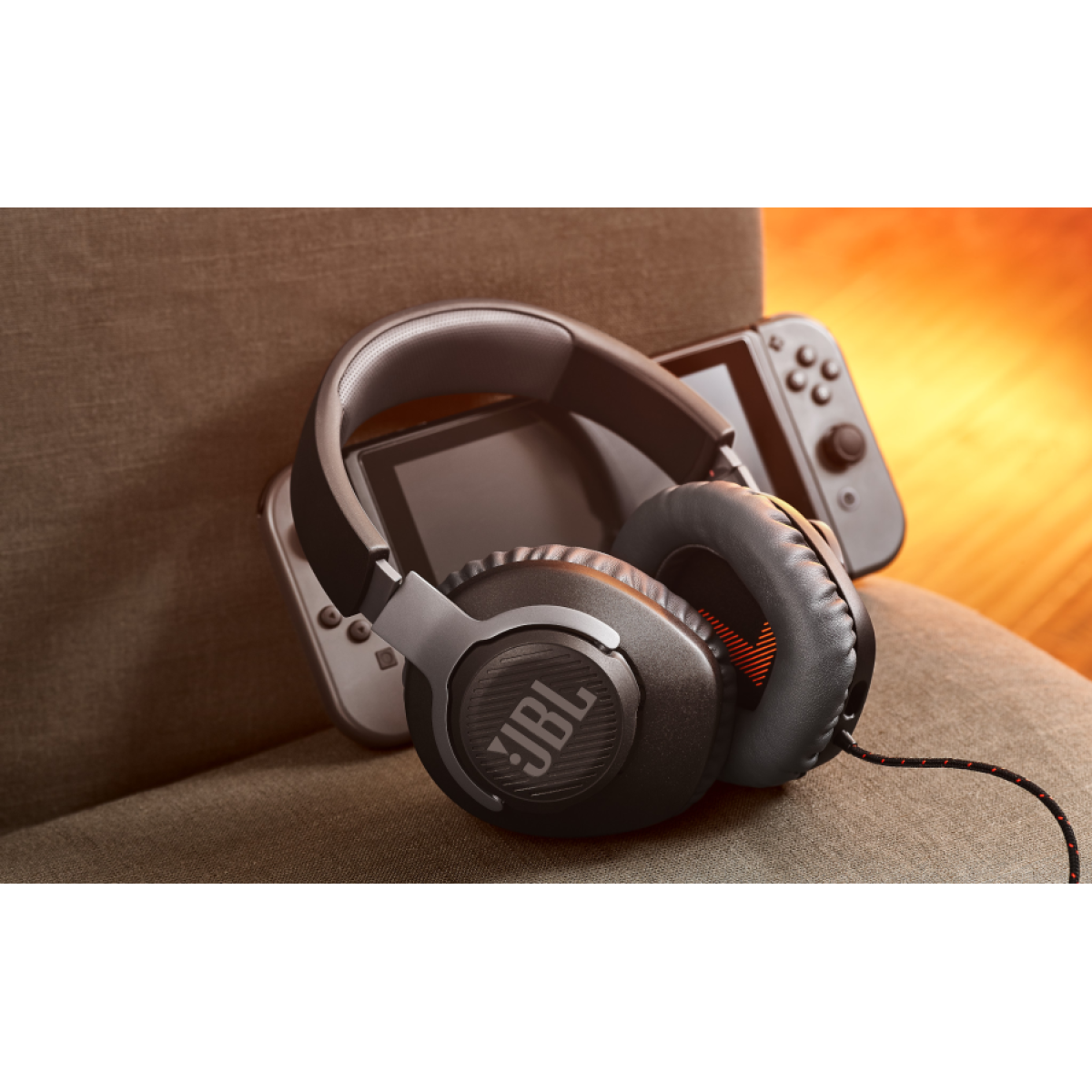 JBL Quantum 100M2 - Wired Over-Ear Gaming Headset with omnidirectional, Detachable mic with Mute Option and Fabric-Covered Memory Foam Ear Cushions, Compatible with All Platforms (White)