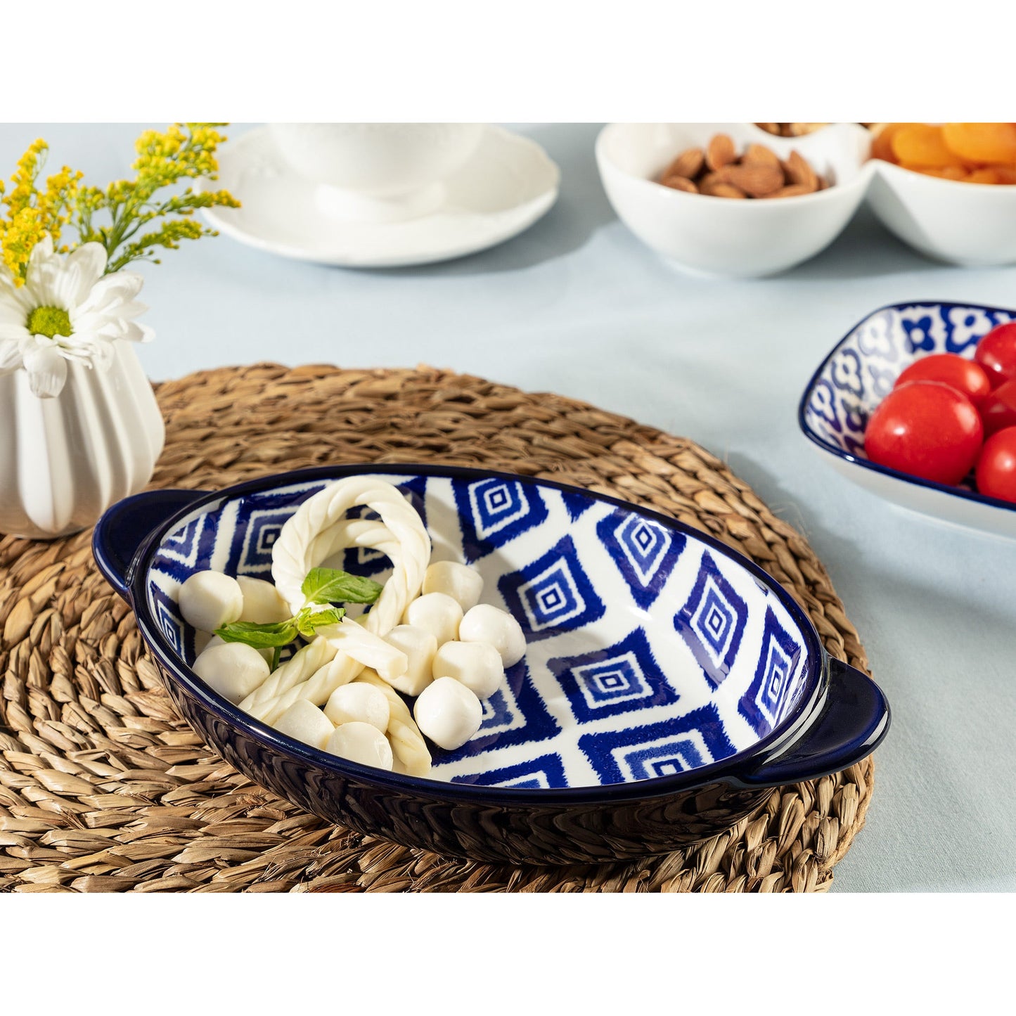 Rve Bleu Carre Oval Handle Plate