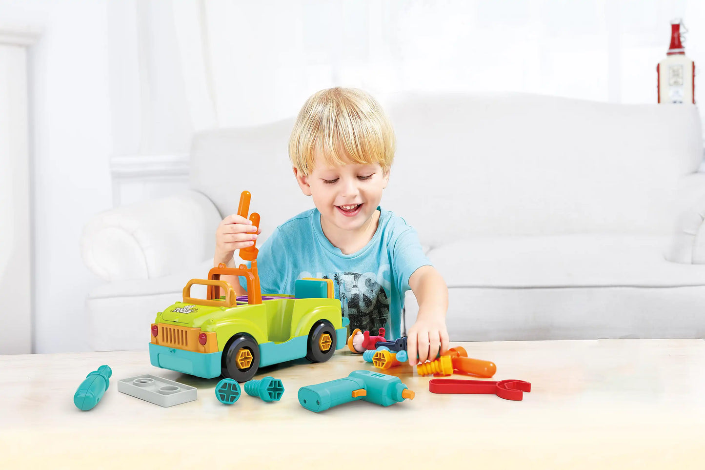 HOLA – Little Mechanic Tool Truck