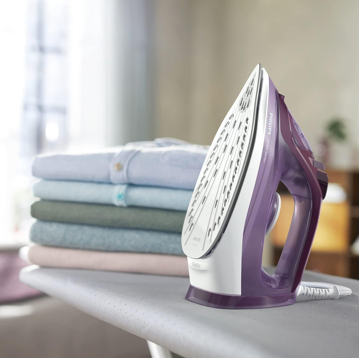 Philips Steam Iron 2600W, 40g/min Continuous Steam, 200g Steam Boost