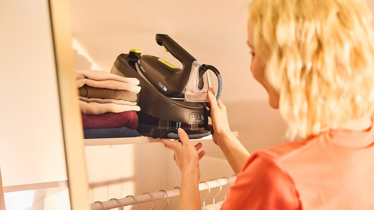 Braun CareStyle 3 IS3257BK, Steam Ironing Station with FreeGlide 3D Technology, 125 g/min Steam, Fast Heating, iCare Mode, Vertical Ironing, Removable 1.8 Litre Tank, 2200 W, Black