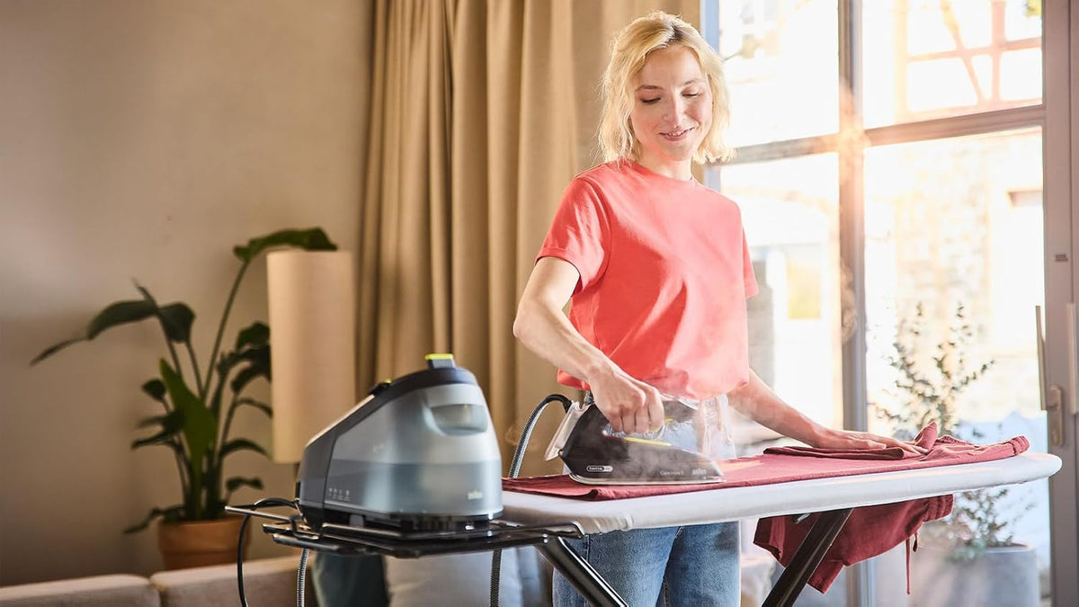 Braun CareStyle 3 IS3257BK, Steam Ironing Station with FreeGlide 3D Technology, 125 g/min Steam, Fast Heating, iCare Mode, Vertical Ironing, Removable 1.8 Litre Tank, 2200 W, Black