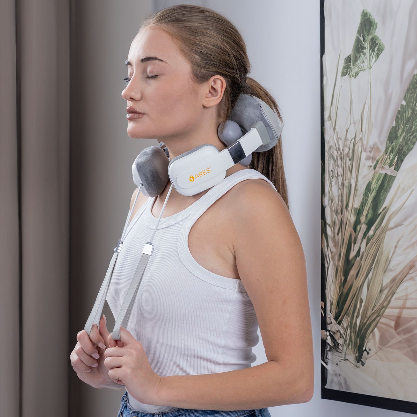 ARES uNeck Smart Massager