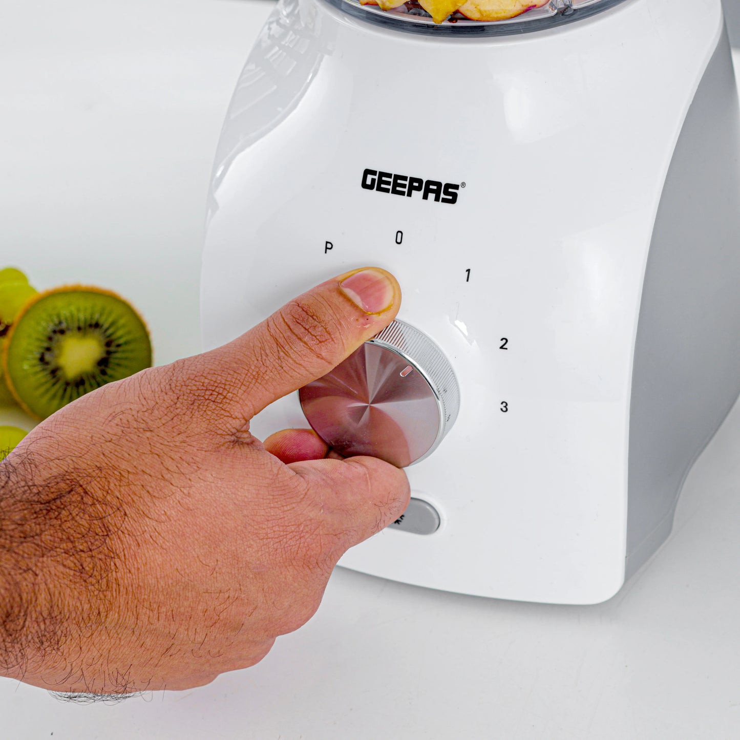 Geepas GSB44034N 3-in-1 Blender – 600W, Powerful Motor with 3 Speed & Pulse, Stainless Steel Blades, Grinder & Chopper Attachments, White & Grey
