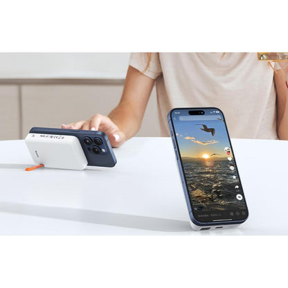 Mcdodo Magnetic Power Bank  MC-5100 Magnetic Power Bank with Stand 10000mAh, 20W Wireless Portable Charger
