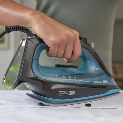 Braun Iron SuperCeramic with FreeGlide 3D technology 2600 W 300 ml Blue and Black