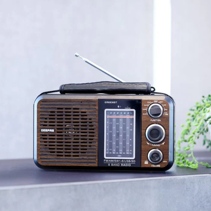Geepas Rechargeable 8‑Band Bluetooth Radio Player GR6836 with USB/SD, AC/DC Power, and Built‑In Lithium Battery