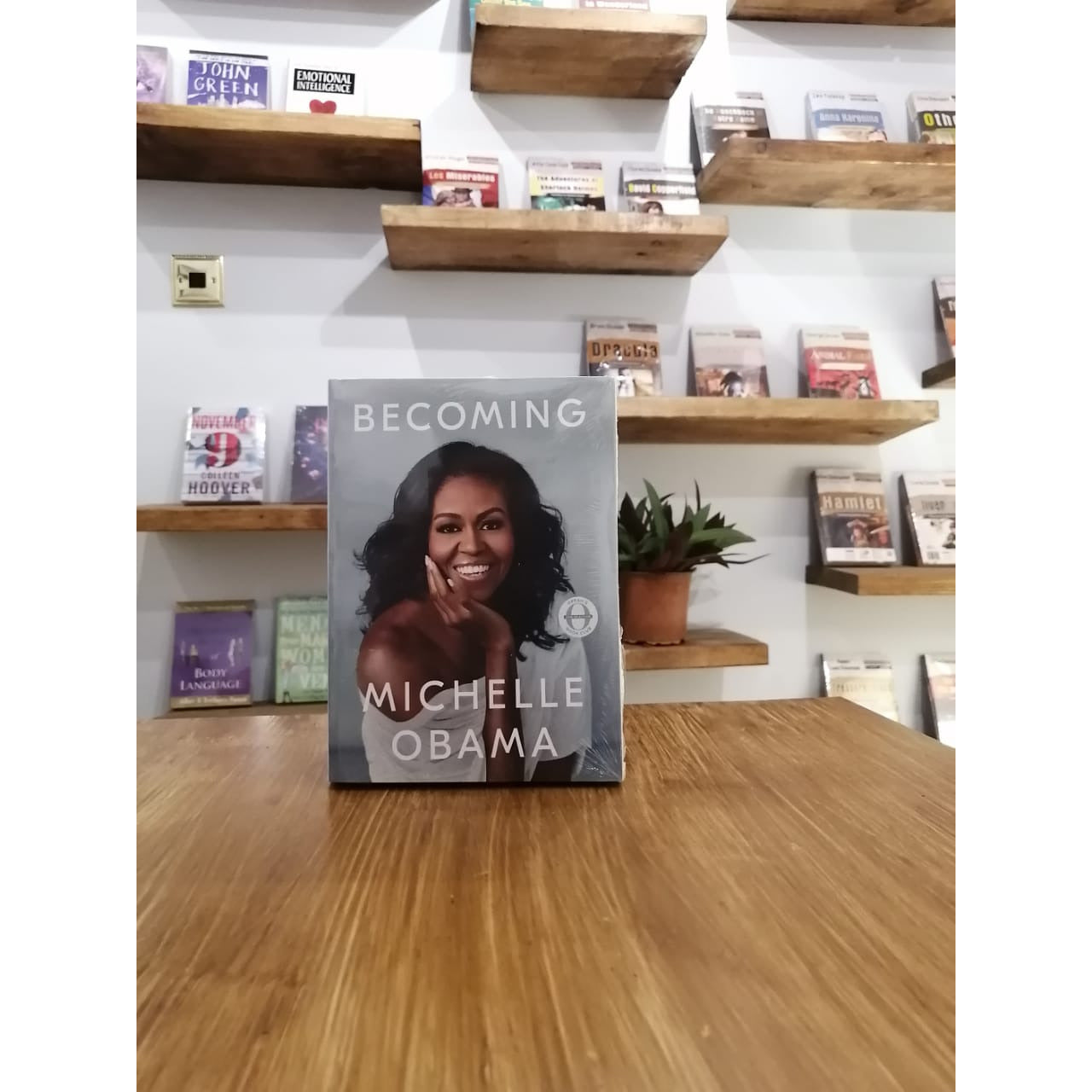 Becoming By Michelle Obama